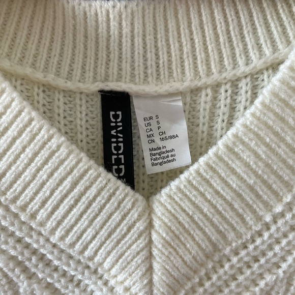 Divided Ribbed Sweater Vest - Picture 3 of 4